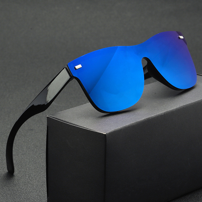 Colored reflected glasses